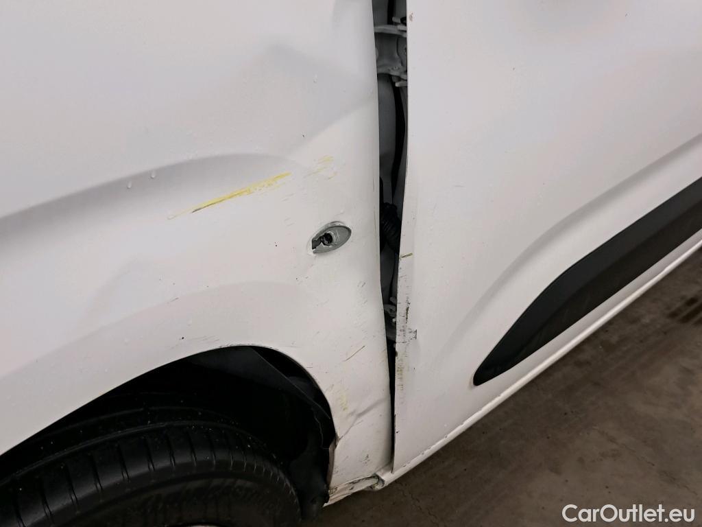  Citroen  Berlingo CITROEN  / 2018 / 4P / combi Talla M BlueHDi 100 LIVE (AC) #9