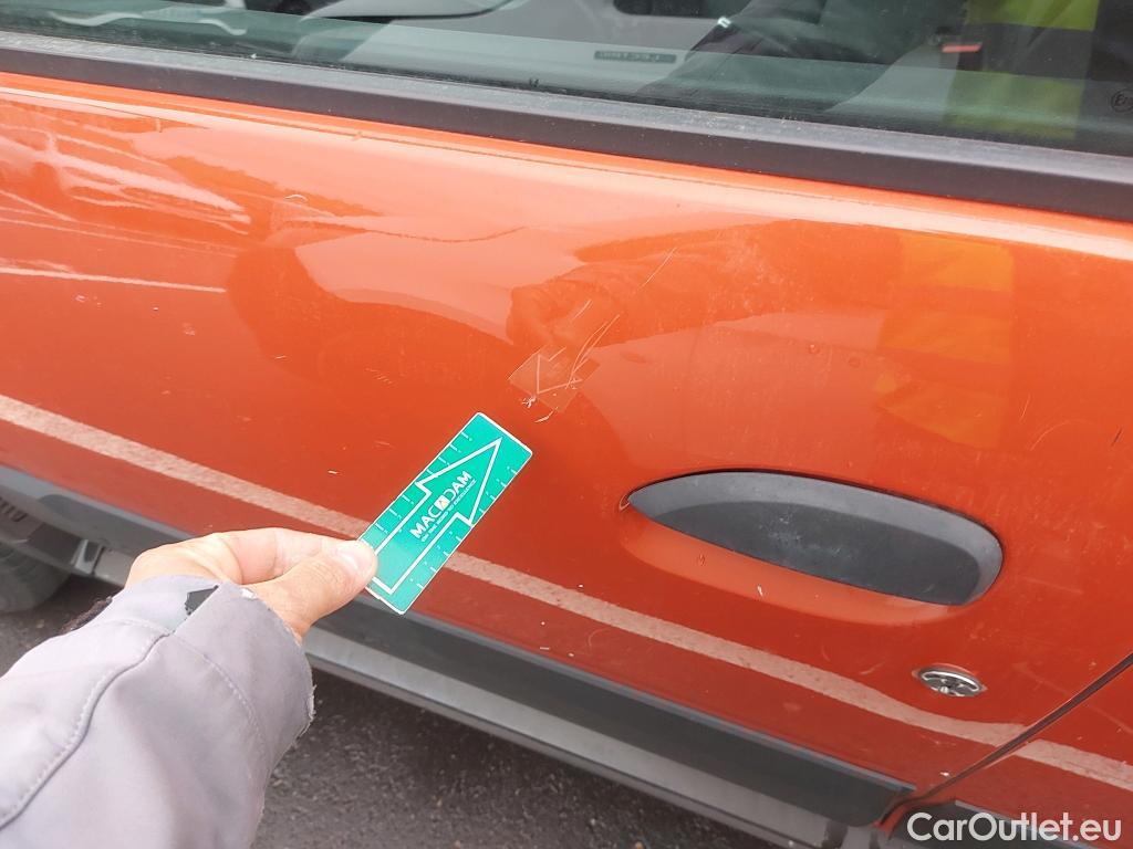  Land Rover  Discovery DACIA Duster / 2018 / 5P / furgón derivado de turismo Essential TCE 74kW(100CV) ECO-G 4X2 (furgón) #4