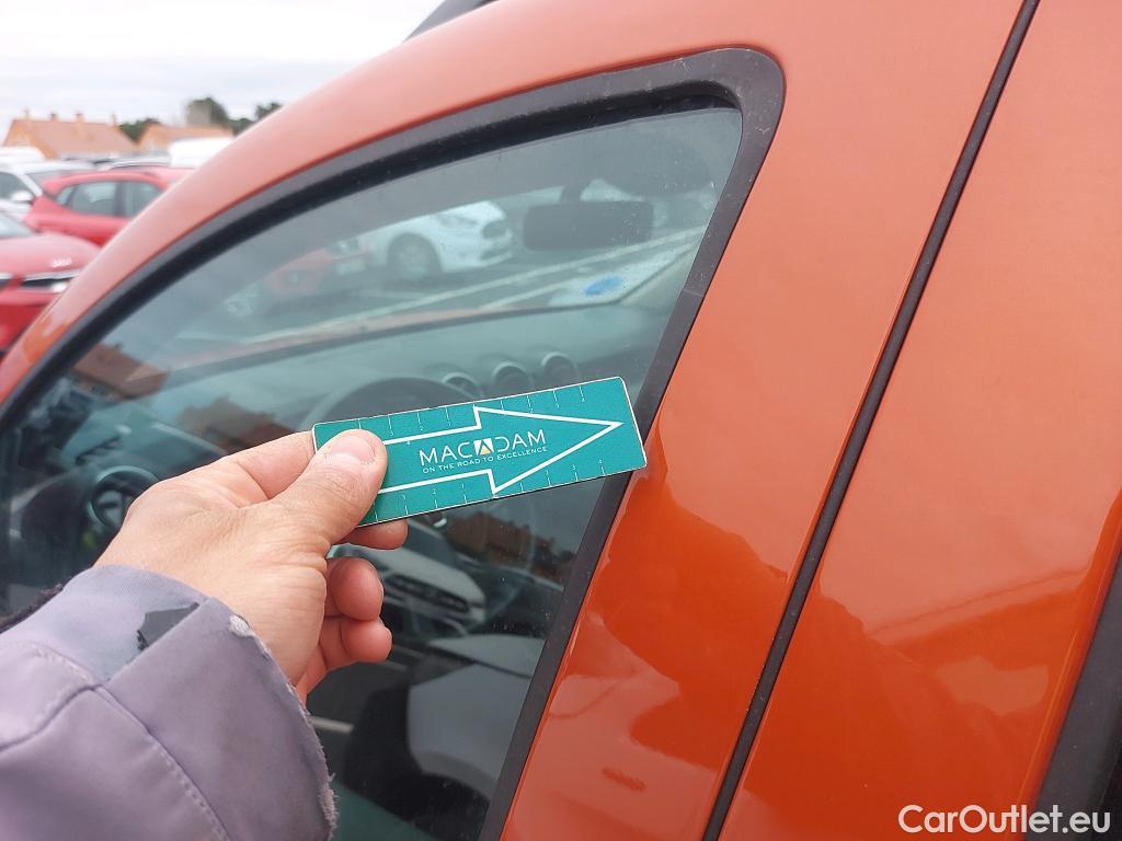  Land Rover  Discovery DACIA Duster / 2018 / 5P / furgón derivado de turismo Essential TCE 74kW(100CV) ECO-G 4X2 (furgón) #6