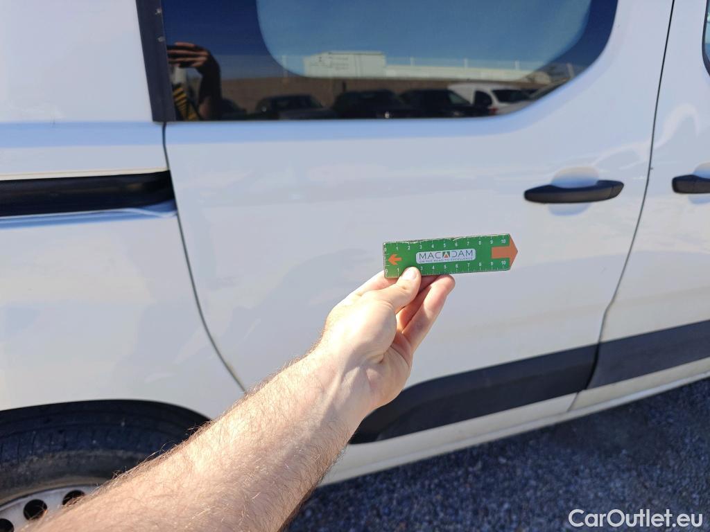  Citroen  Berlingo CITROEN  / 2018 / 3P / furgón derivado de turismo Talla M BlueHDi 100 WORKER #33