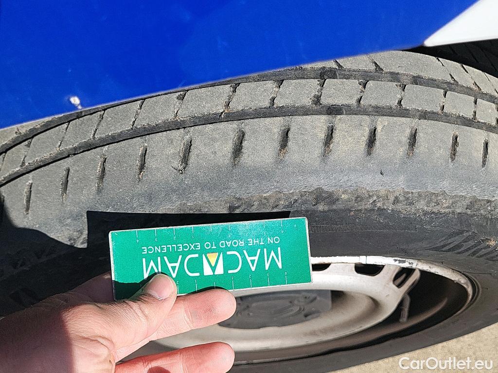  Citroen  Berlingo CITROEN  / 2018 / 3P / furgón derivado de turismo Talla M BlueHDi 100 CONTROL #26