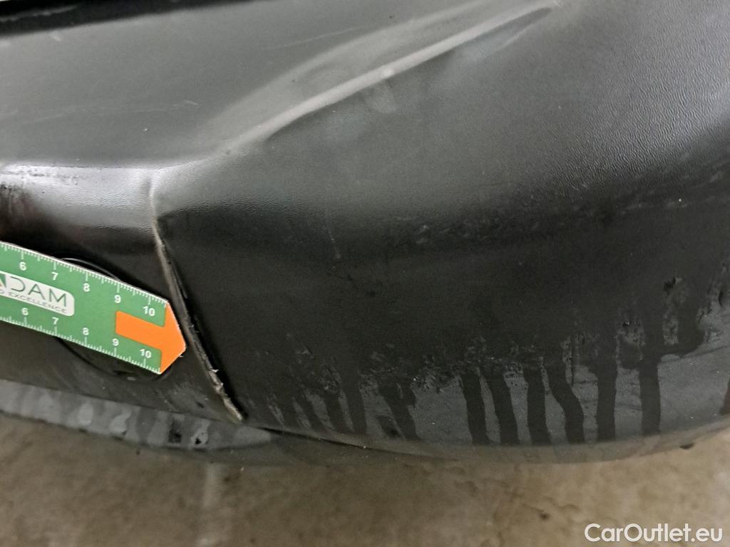  Citroen  Berlingo CITROEN  / 2018 / 4P / combi Talla M BlueHDi 100 LIVE (AC) #13