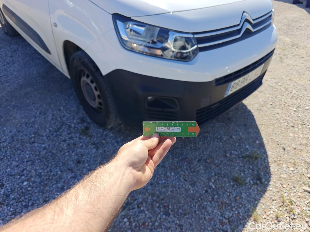  Citroen  Berlingo CITROEN  / 2018 / 3P / furgón derivado de turismo Talla M BlueHDi 100 WORKER #58