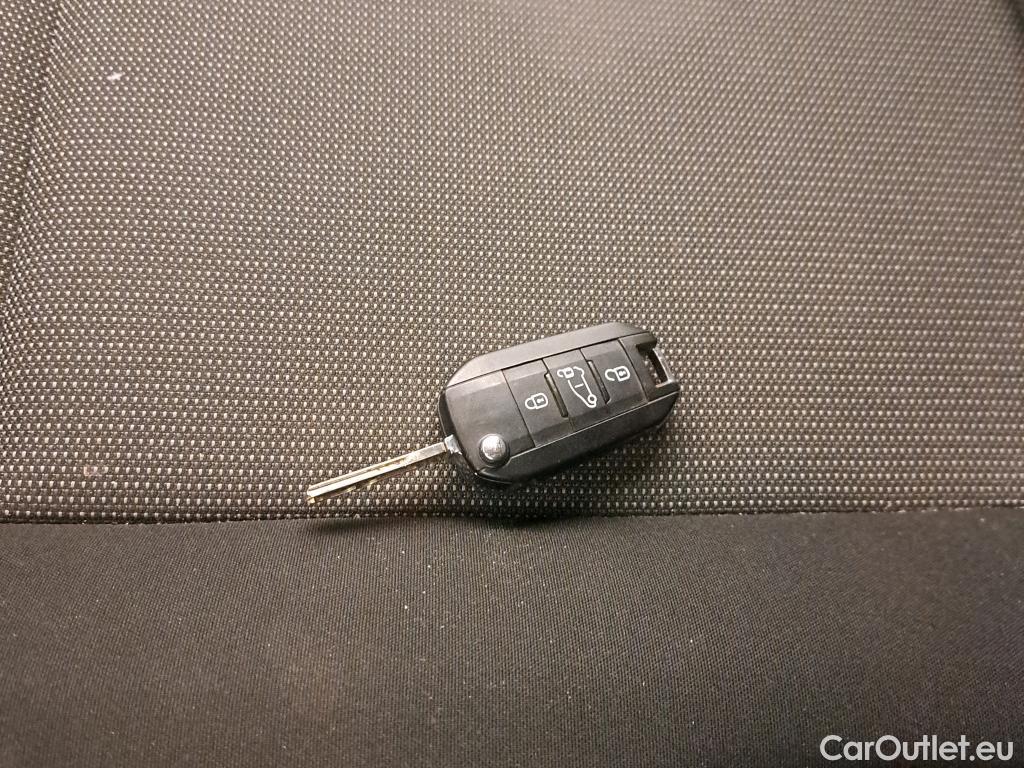  Citroen  Berlingo CITROEN  / 2018 / 4P / combi Talla M BlueHDi 100 S&S LIVE PACK BUSINE #4