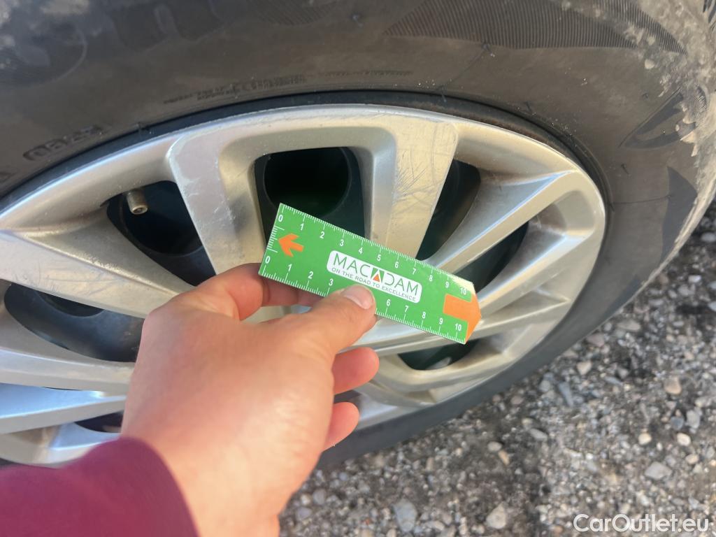  Citroen  Berlingo CITROEN  / 2018 / 4P / combi Talla M BlueHDi 100 S&S LIVE PACK BUSINE #44