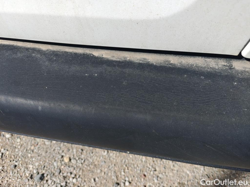  Citroen  Berlingo CITROEN  / 2018 / 3P / furgón derivado de turismo Talla M BlueHDi 100 WORKER #24