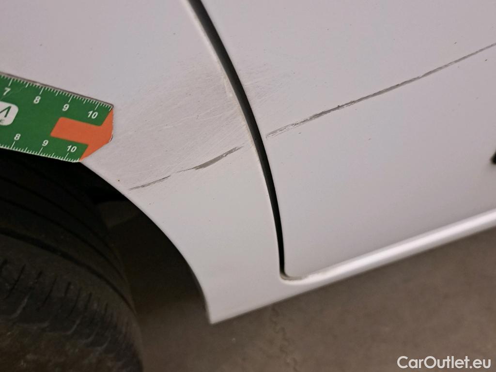  Citroen  Berlingo CITROEN  / 2018 / 4P / combi Talla M BlueHDi 100 S&S LIVE PACK BUSINE #17