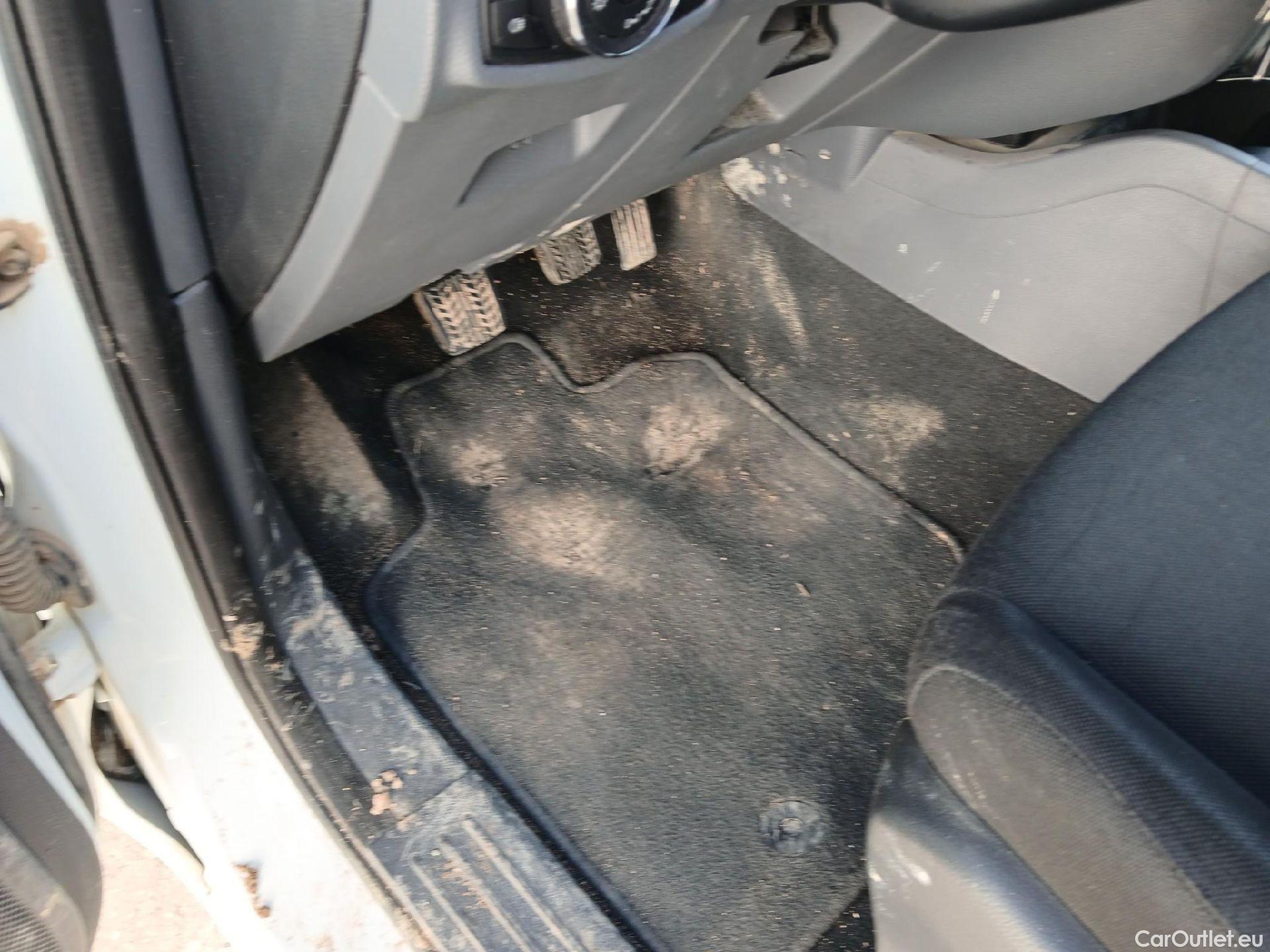  Ford  Ranger FORD  VU 4p 6G pickup 2.2 TDCi 118kW 4x4 Doble Cab. XL S/S #1