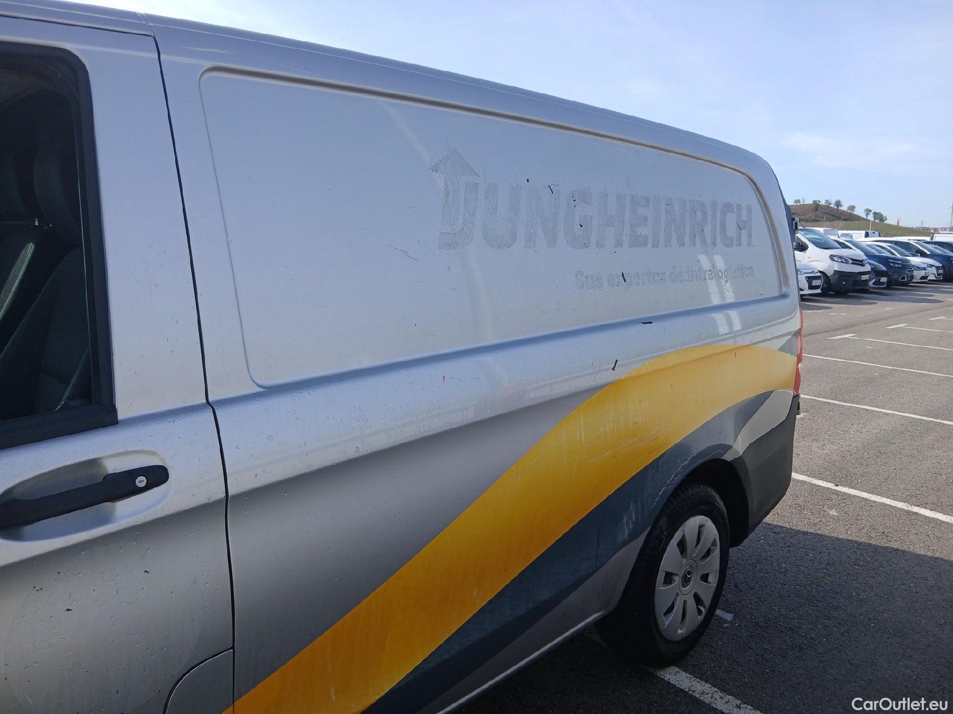  Mercedes  Vito MERCEDES-BENZ  / 2014 / 4P / furgón 111 CDI Larga #15