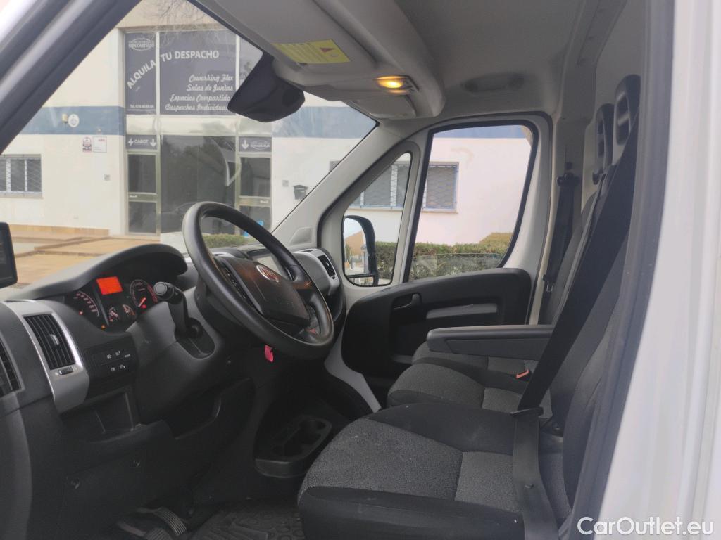  Fiat  Ducato FIAT e- / 2014 / 4P / furgón acristalado e- Furgón 3.500 L2 H2 47 kW #28