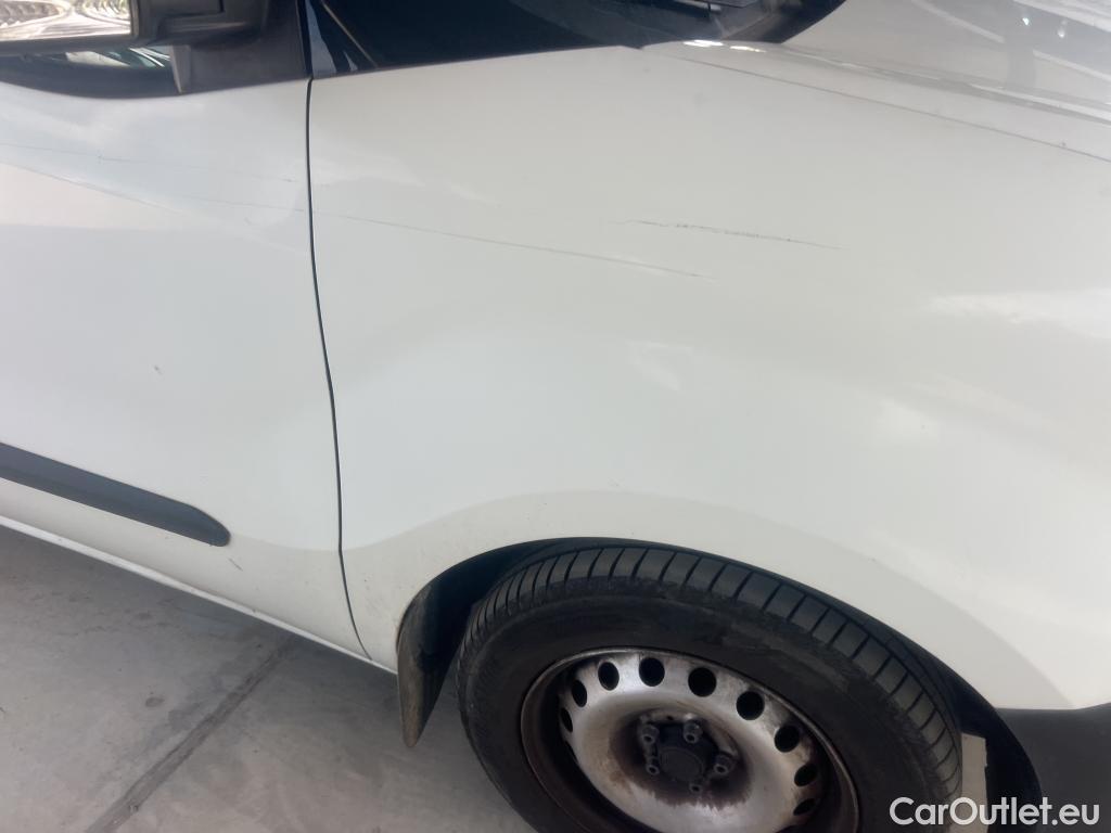  Fiat  Doblo FIAT Doblò Cargo/2015/3P/furgón derivado de turismo Cargo Base Plus 1.3 Mjet 70kW (95CV) #16