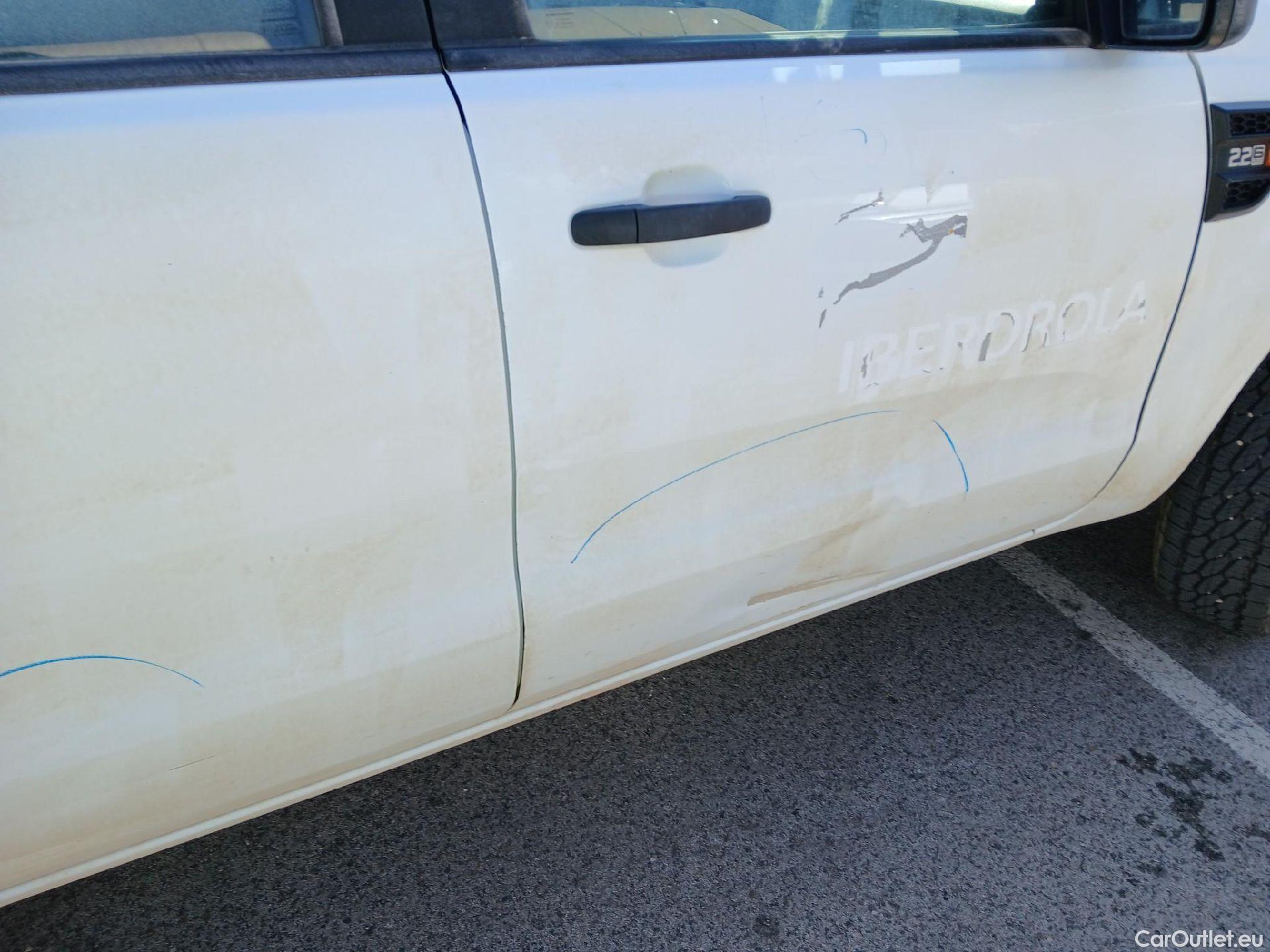  Ford  Ranger FORD  VU 4p 6G pickup 2.2 TDCi 118kW 4x4 Doble Cab. XL S/S #29