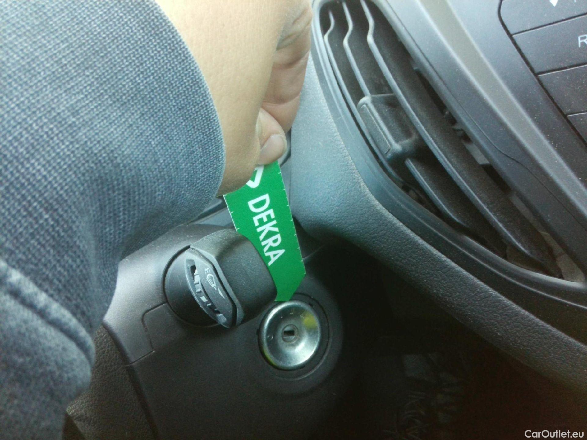  Ford  Transit FORD  Courier/2014/4P/furgón der.turis Van 1.5 TDCi 56kW Trend #42