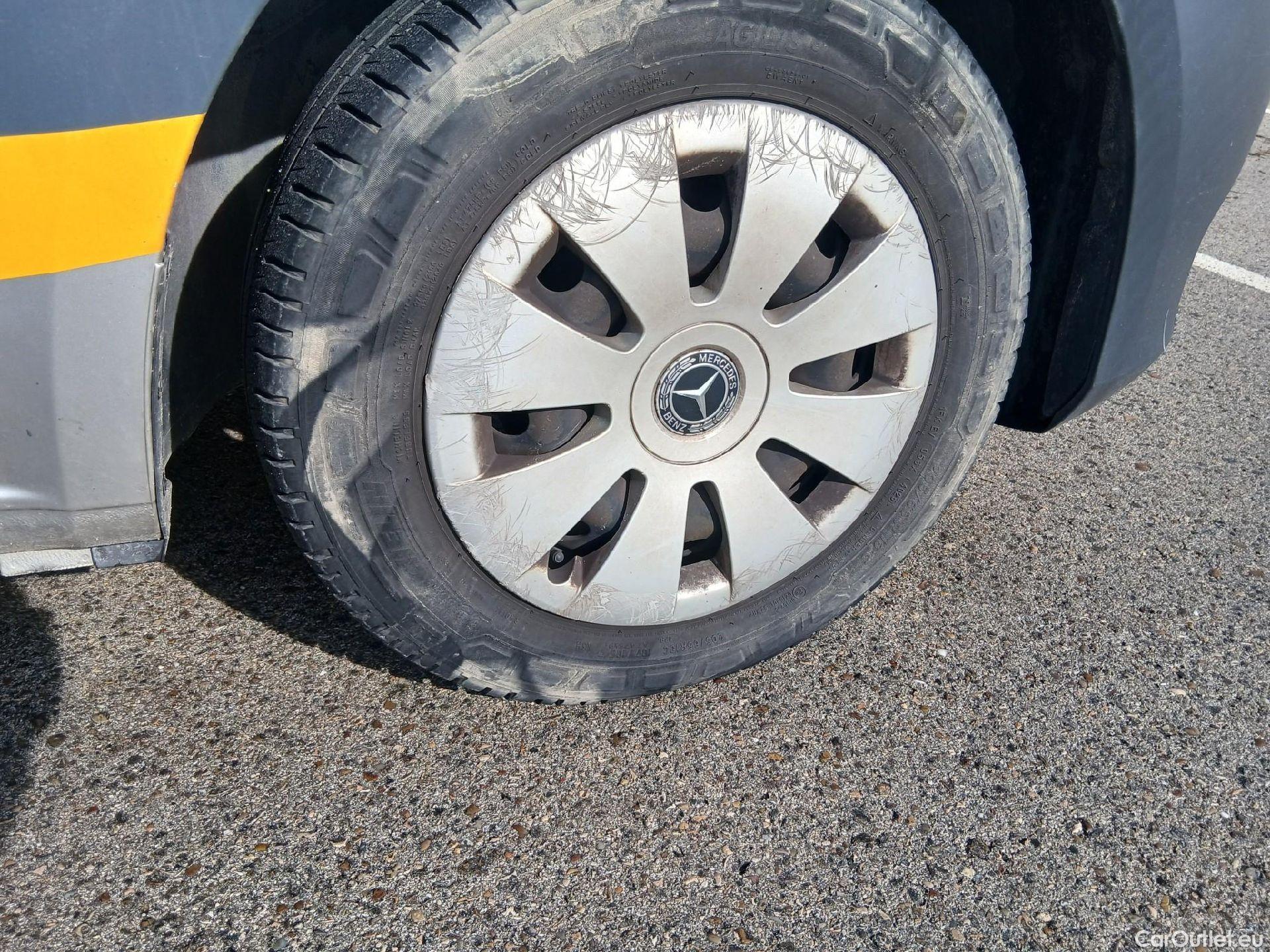  Mercedes  Vito MERCEDES-BENZ  / 2014 / 4P / furgón 111 CDI Larga #36