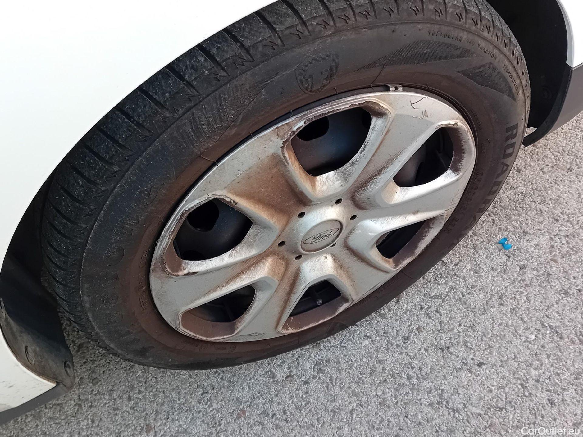  Ford  Transit FORD  Courier/2014/4P/furgón der.turis Van 1.5 TDCi 56kW Trend #31