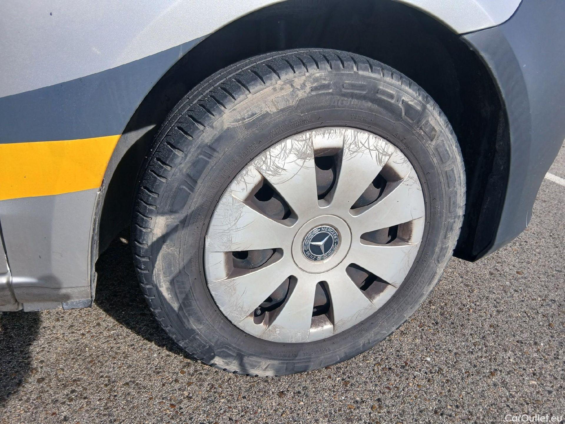  Mercedes  Vito MERCEDES-BENZ  / 2014 / 4P / furgón 111 CDI Larga #35