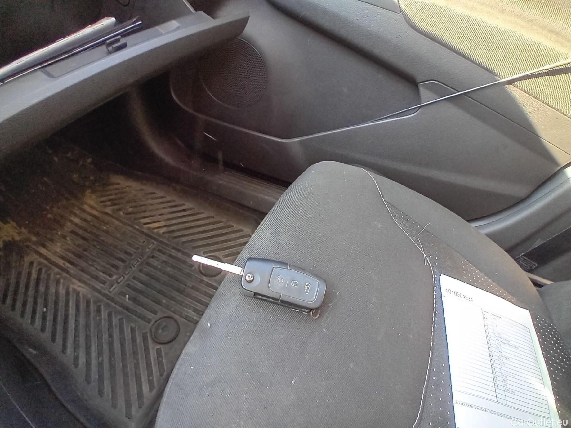  Ford  Transit FORD  Courier/2014/4P/furgón der.turis Van 1.5 TDCi 56kW Trend #3