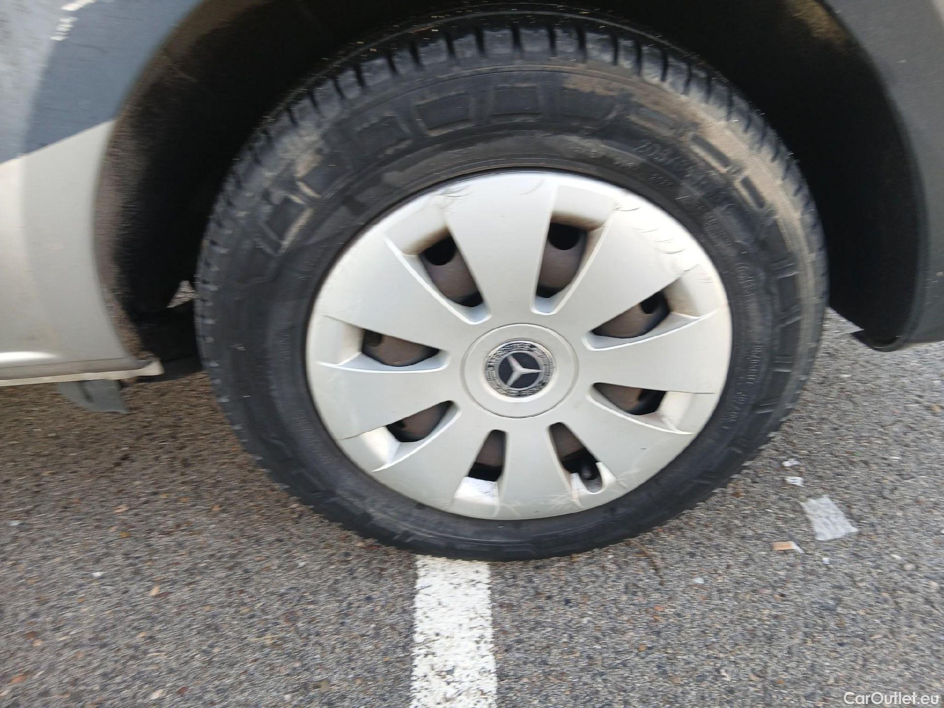  Mercedes  Vito MERCEDES-BENZ  / 2014 / 4P / furgón 111 CDI Larga #17