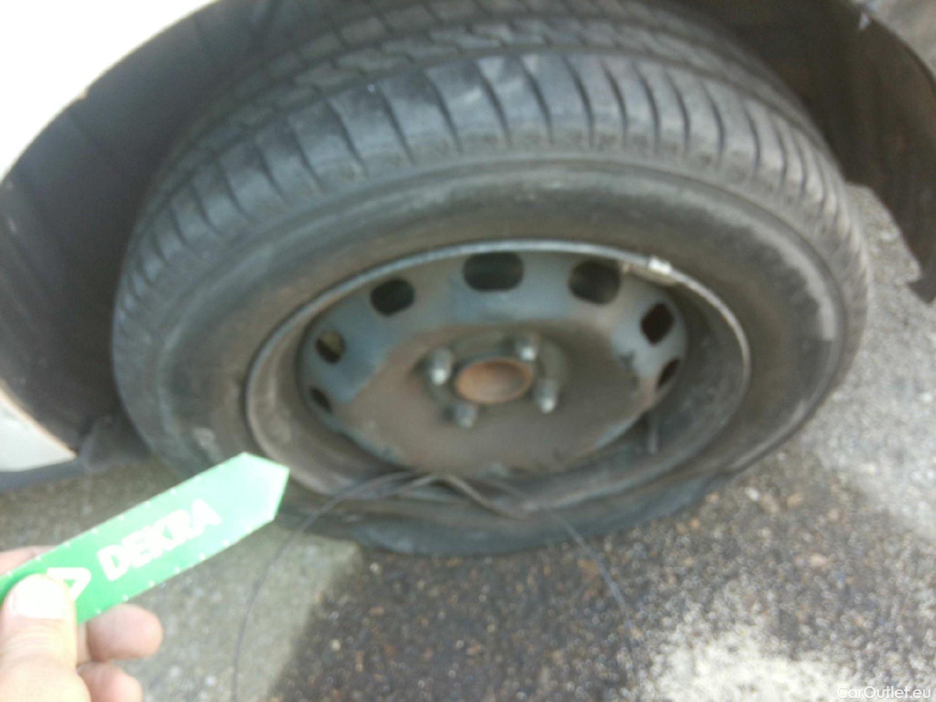  Ford  Transit FORD  Courier/2014/4P/furgón der.turis Van 1.5 TDCi 56kW Trend #23