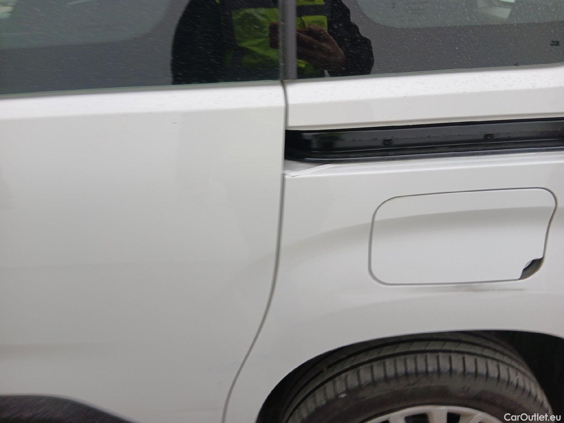  Land Rover  Discovery FIAT Doblò / 2022 / 5P / combi Combi (N1) BlueHDi 1.5 L 100CV (AC)  #22