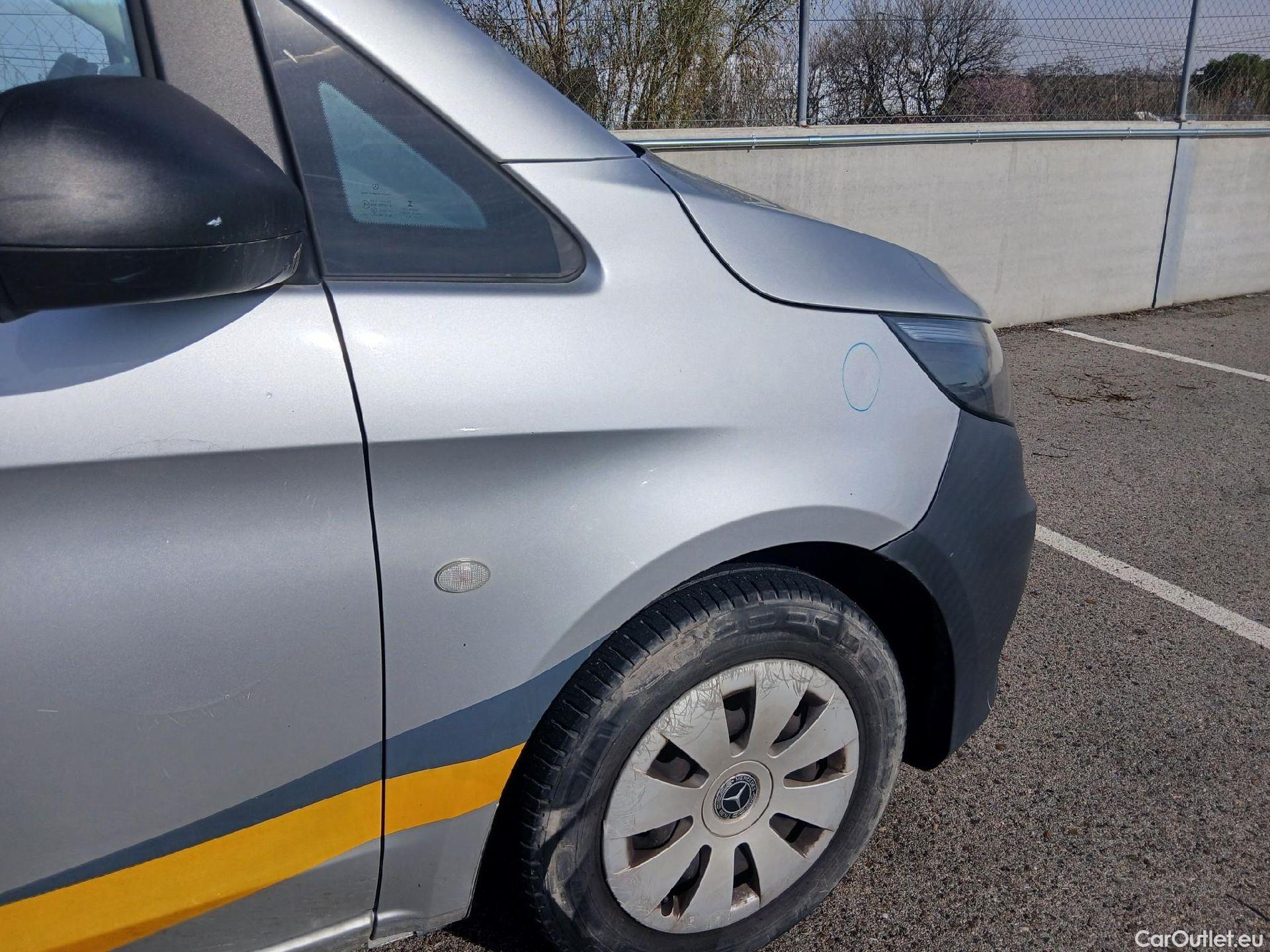  Mercedes  Vito MERCEDES-BENZ  / 2014 / 4P / furgón 111 CDI Larga #33