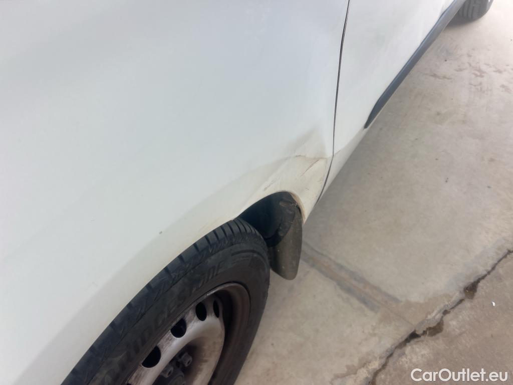  Fiat  Doblo FIAT Doblò Cargo/2015/3P/furgón derivado de turismo Cargo Base Plus 1.3 Mjet 70kW (95CV) #4