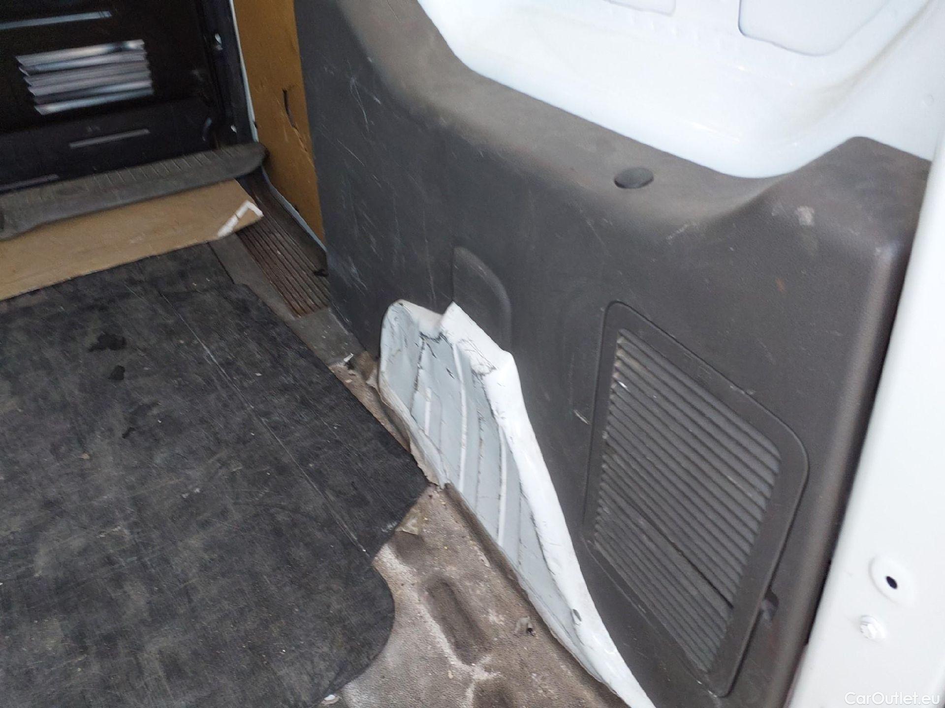  Ford  Transit Connect FORD /2013/4P/furgón Van 1.5 TDCi 74kW Trend 210 L2 #15