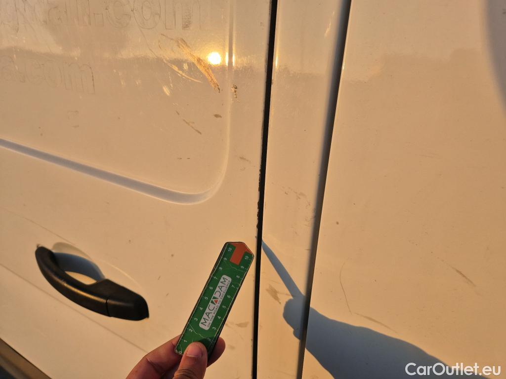  Opel  Movano OPEL  / 2010 / 4P / furgón 2.3 CDTI S/S 107kW (145CV) L3 H2 F 3.5t #27