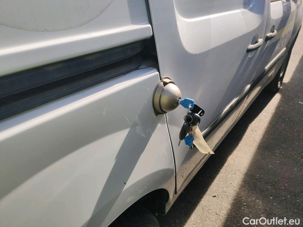  Renault  Kangoo RENAULT  Furgón/2013/3P/furgón derivado de turismo Profesional dCi 55 kW (75 CV) #17