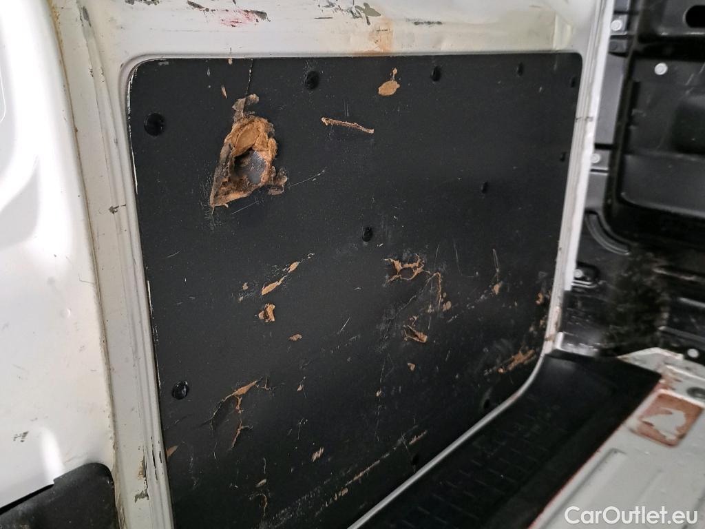  Peugeot  Expert PEUGEOT  / 2016 / 4P / furgón Furgón Pro 1.5 BlueHDi 120 S&S Standard #76