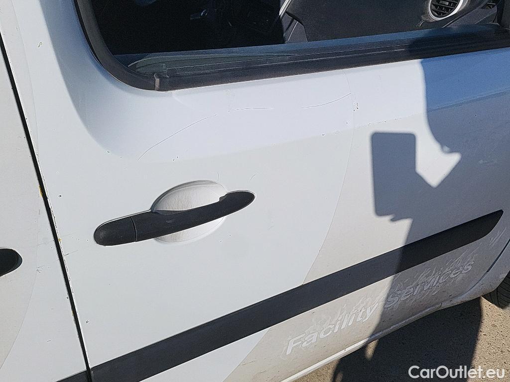  Renault  Kangoo RENAULT  Furgón/2013/3P/furgón derivado de turismo Profesional Blue dCi 59 kW (80CV) #27