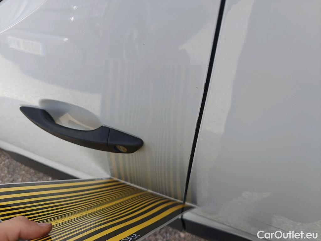  Opel  Combo OPEL  Life / 2018 / 4P / combi 1.5 TD 75kW Business Edition L1 N1 #26