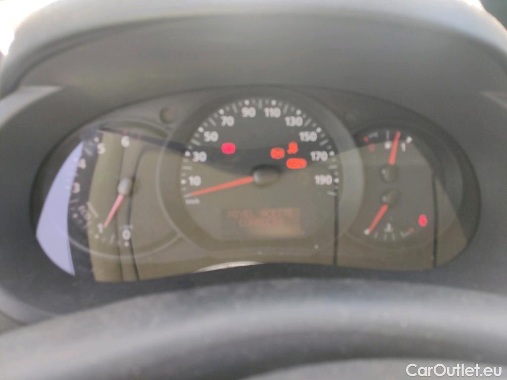  Renault  Kangoo RENAULT  Furgón/2013/3P/furgón derivado de turismo Profesional dCi 55 kW (75 CV) #15