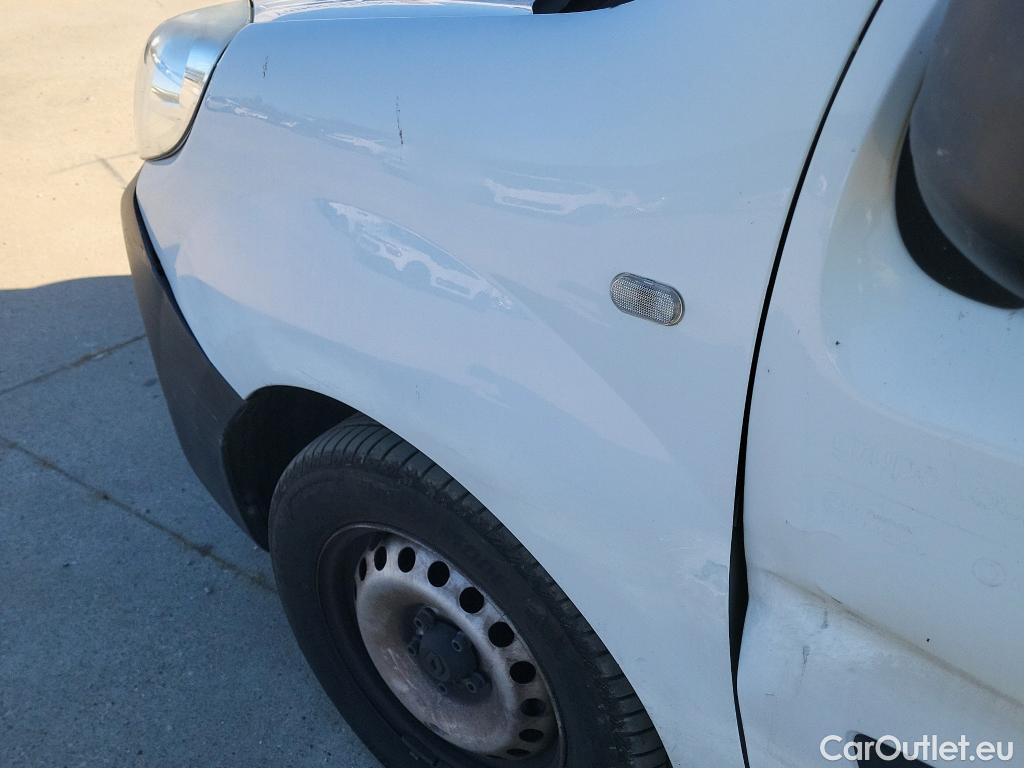  Renault  Kangoo RENAULT  Furgón/2013/3P/furgón derivado de turismo Profesional Blue dCi 59 kW (80CV) #32