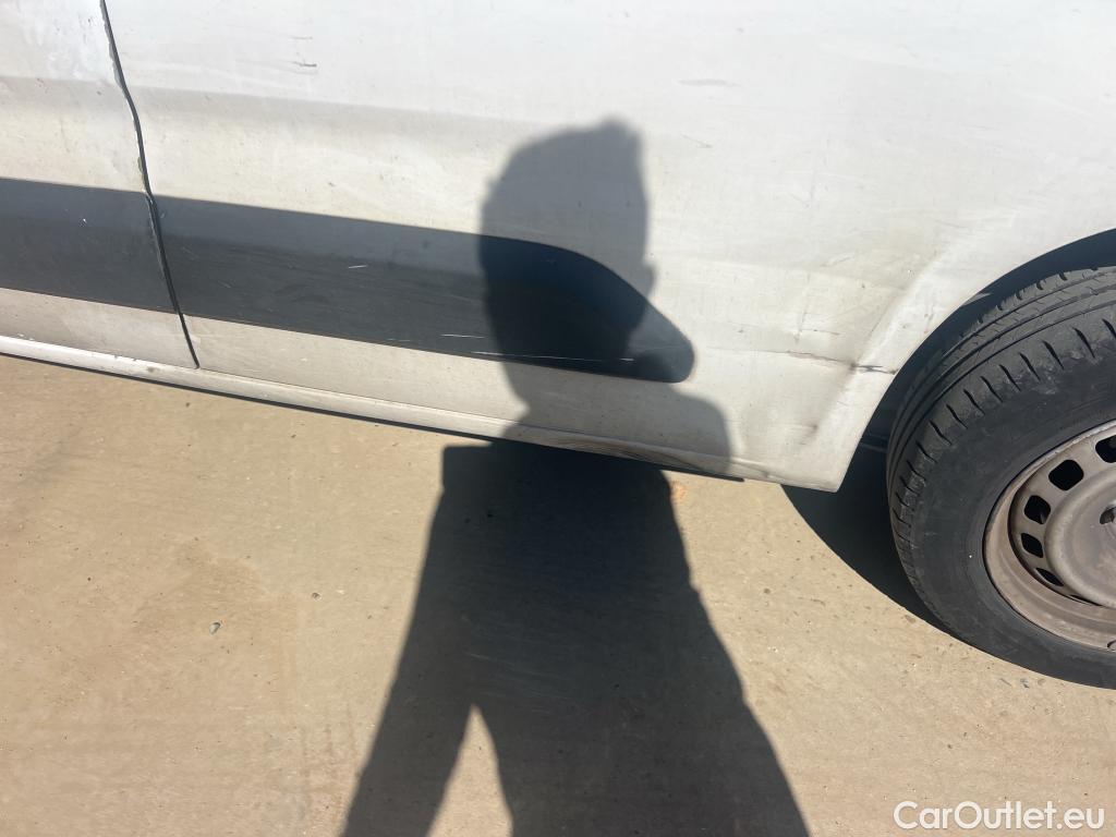  Opel  Combo OPEL  / 2018 / 3P / furgón derivado de turismo 1.5 TD 75kW (100CV) Express L H1 650kg #25