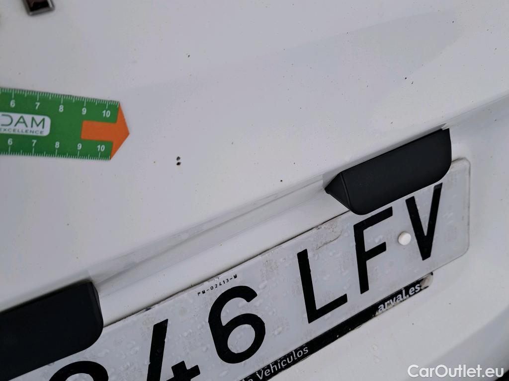  Peugeot  Expert PEUGEOT  / 2016 / 4P / furgón Furgón Pro 1.5 BlueHDi 120 S&S Standard #32