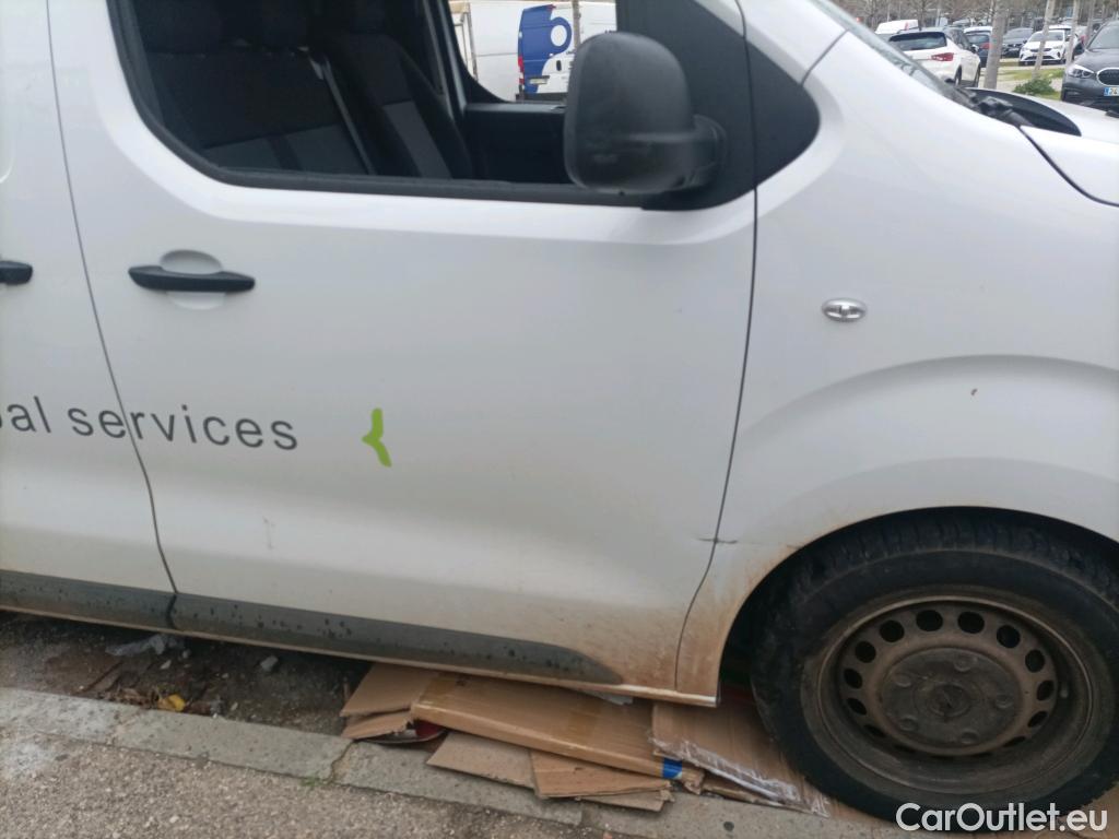  Opel  Vivaro OPEL  3 Plazas furgón 1.5 BlueHDi 88kW (120CV) M Std #8