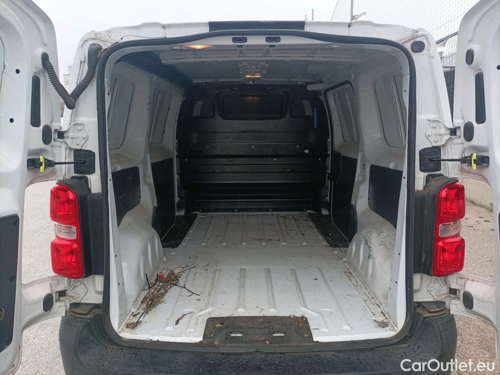  Opel  Vivaro OPEL  3 Plazas furgón 1.5 BlueHDi 88kW (120CV) M Std #1