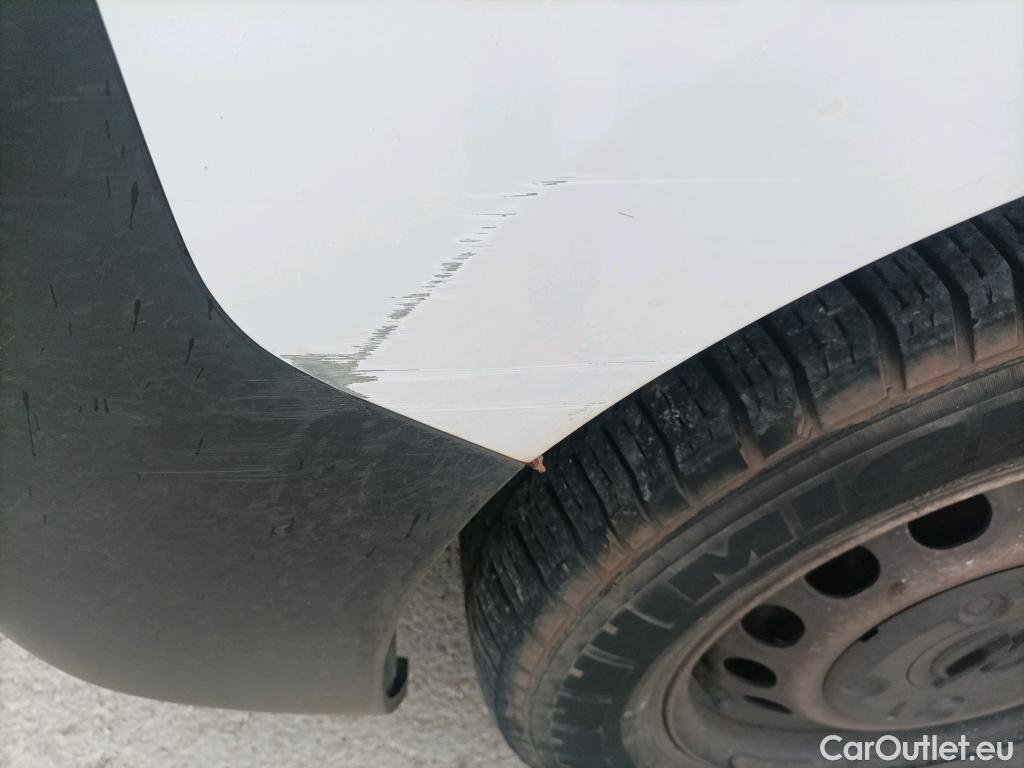  Opel  Vivaro OPEL  3 Plazas furgón 1.5 BlueHDi 88kW (120CV) M Std #17