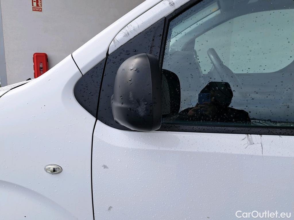  Peugeot  Expert PEUGEOT  / 2016 / 4P / furgón Furgón Pro 1.5 BlueHDi 120 S&S Standard #86