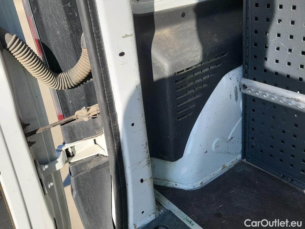  Renault  Kangoo RENAULT  Furgón/2013/3P/furgón derivado de turismo Profesional Blue dCi 59 kW (80CV) #18