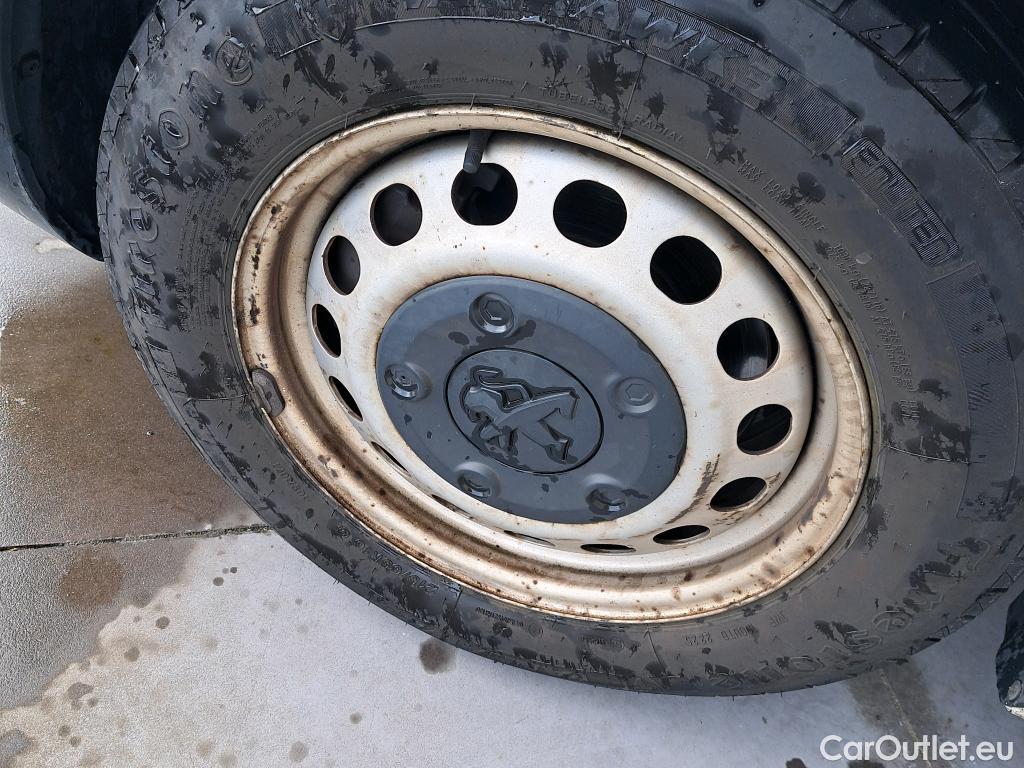  Peugeot  Expert PEUGEOT  / 2016 / 4P / furgón Furgón Pro 1.5 BlueHDi 120 S&S Standard #80