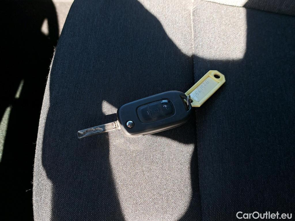  Renault  Master  IV Hochraum 3 5t L3H2 130 BLUE dCi 2.0 dCi 130CV MT6 6E #1