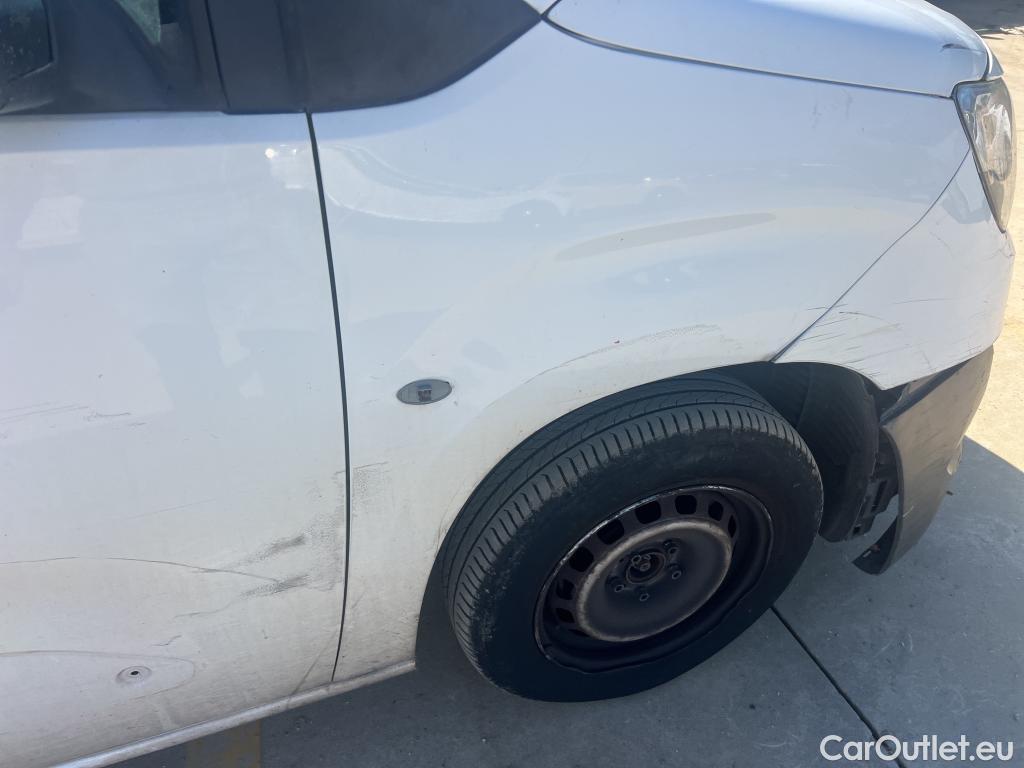  Opel  Combo OPEL  / 2018 / 3P / furgón derivado de turismo 1.5 TD 75kW (100CV) Express L H1 650kg #44