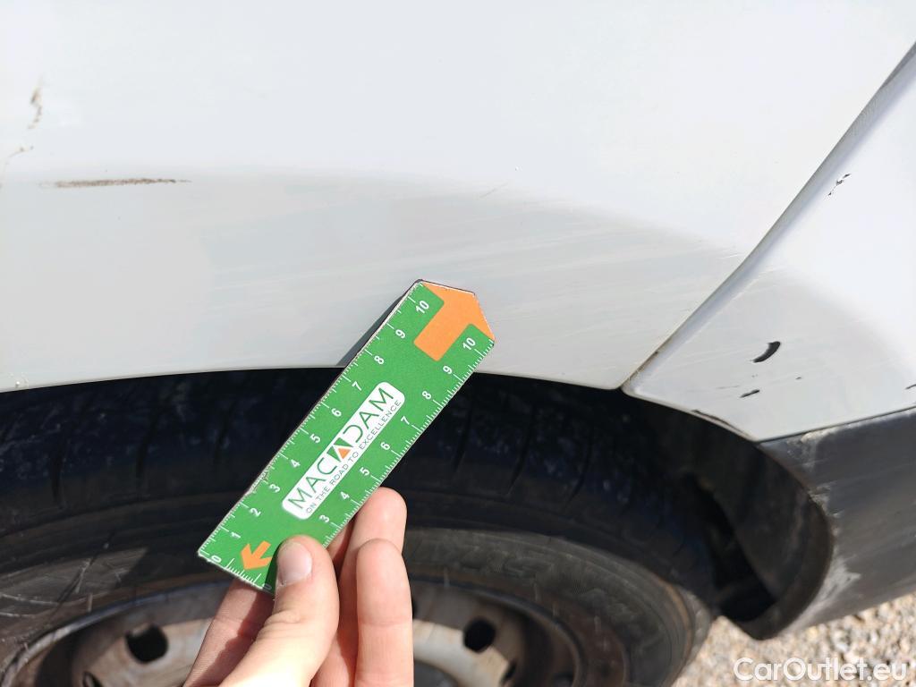  Renault  Trafic RENAULT  / 2019 / 4P / furgón Furgón 27 L1H1 Energy BluedCi 88 kW #82