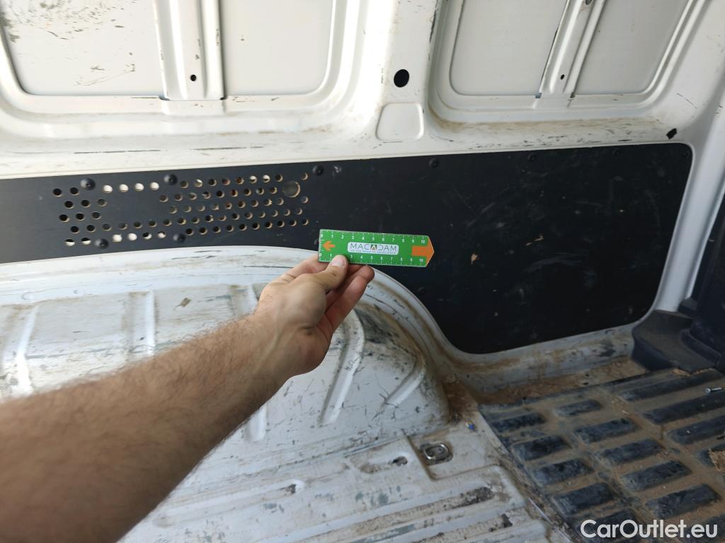  Volkswagen  Caddy VOLKSWAGEN  VU 4p 4G furgón derivado de t Profesional Furgón 2.0 TDI 55kW BMT #82