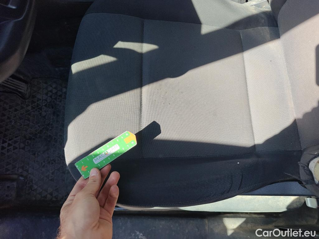  Volkswagen  Caddy VOLKSWAGEN  VU 4p 4G furgón derivado de t Profesional Furgón 2.0 TDI 55kW BMT #56