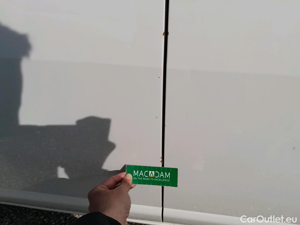  Land Rover  Discovery VOLKSWAGEN Transporter / 2020 / 4P / furgón Furgón Corto TN 2.0 TDI 110kW 4MO #9