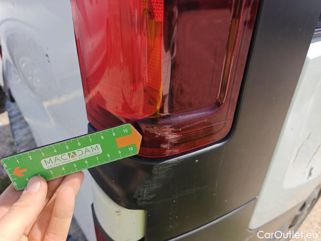  Renault  Trafic RENAULT  / 2019 / 4P / furgón Furgón 27 L1H1 Energy BluedCi 88 kW #45