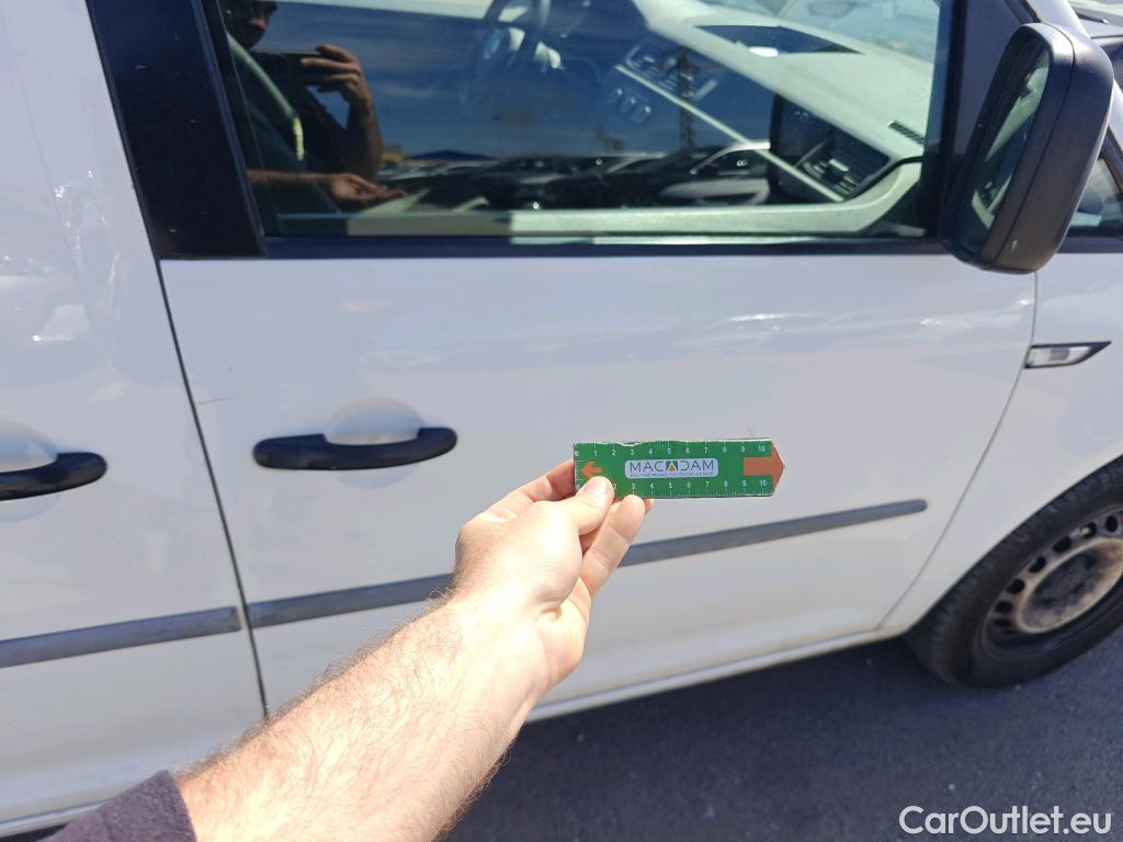  Volkswagen  Caddy VOLKSWAGEN  VU 4p 4G furgón derivado de t Profesional Furgón 2.0 TDI 55kW BMT #46